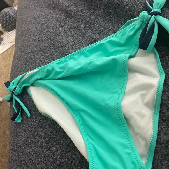 Swimsuit bottoms - Picture 4 of 5